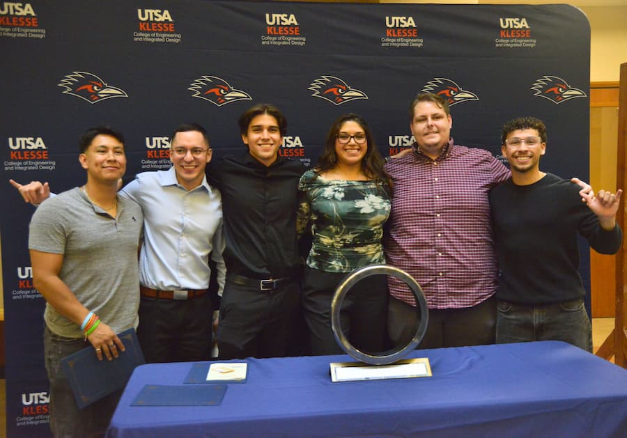 Students at the Order of the Engineer Ceremony