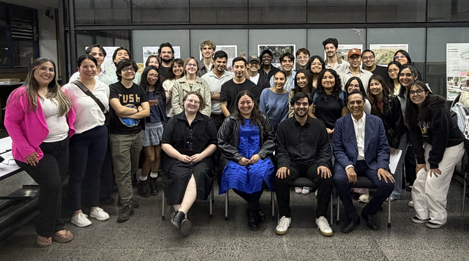 Group photograph of approximately 30 UTSA and UNAM students and faculty participating in the “Between Two Waters” international studio in Mexico City.
