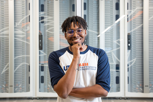 Environmental portrait of a student from the Klesse College of Engineering and Integrated Design