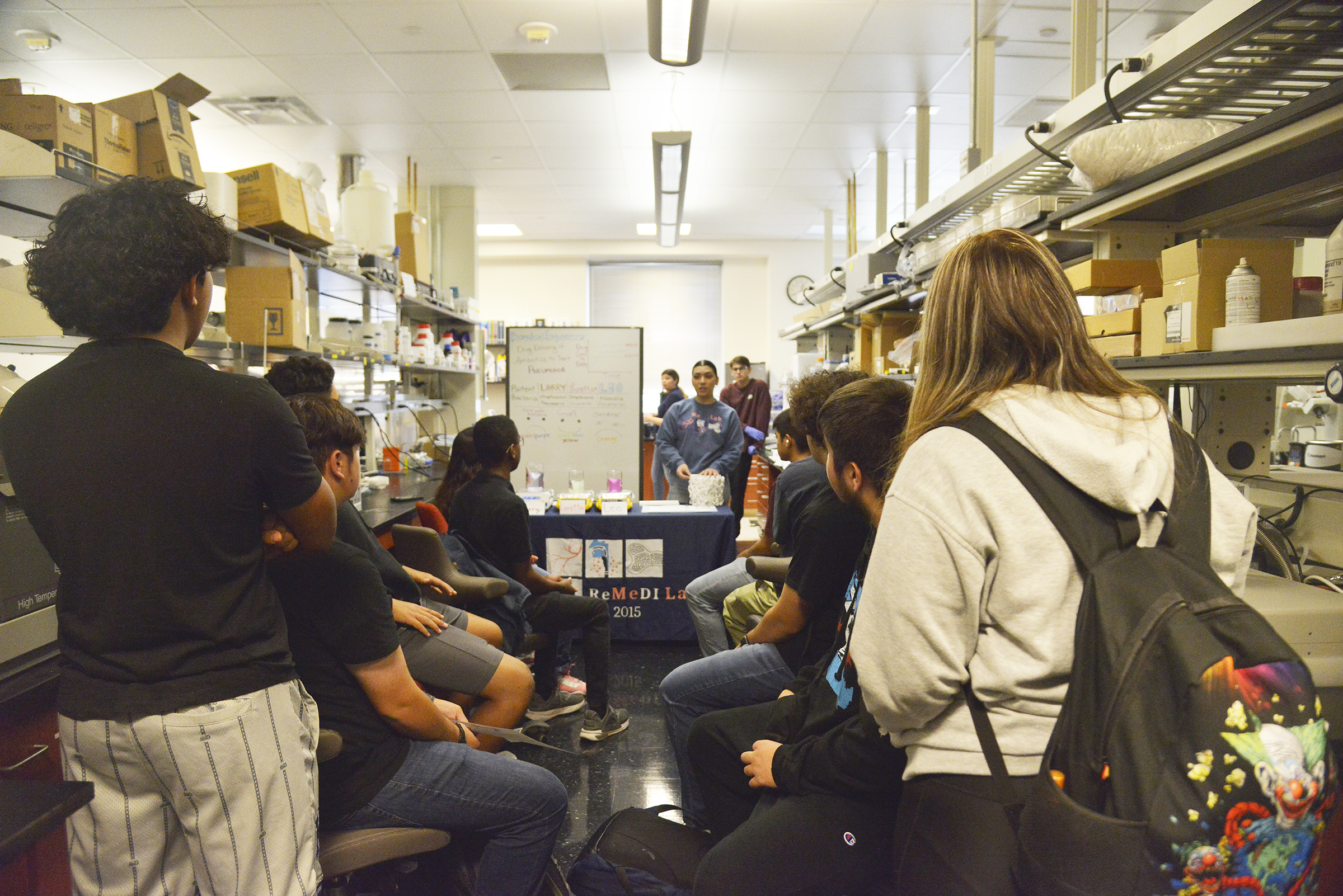 Students attend laboratory tour of the Biomedical Engineering ReMeDi Lab